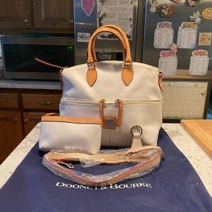 DB White Dillen Dome Leather Shoulderbag, Cosmetic purse, DB Key Fob, Du…